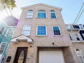 Building Photo - 189 Grant Ave