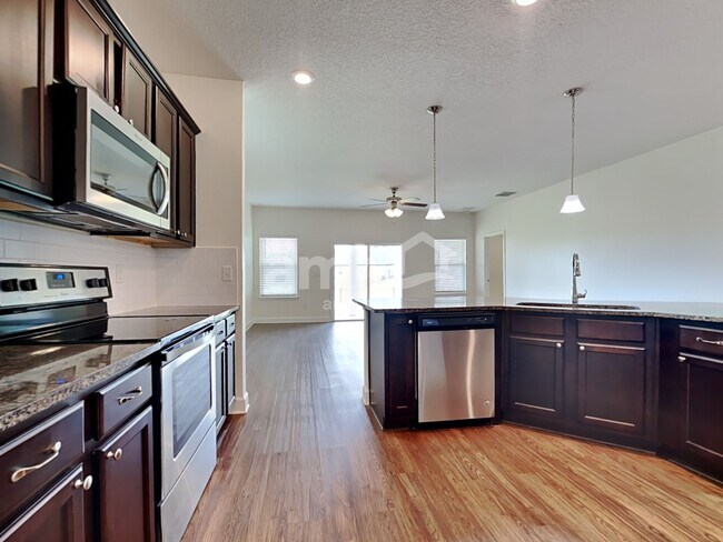 Building Photo - 970 Sunny Stroll Dr