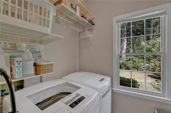 Building Photo - 10545 Windsor Park Dr