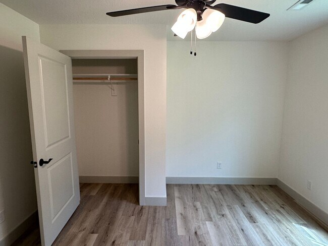 Building Photo - Now Accepting Applications – 4 BED 3 BATH | Summit Pass Subdivision | Waynesville School District