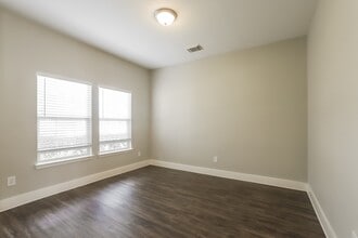 Building Photo - 20914 Walder Ct