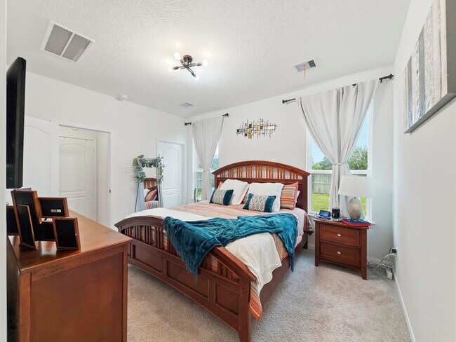 Building Photo - 25402 Trinity Oakley Ct