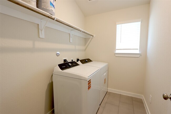 Building Photo - 1435 Waggoner Rnch Trl