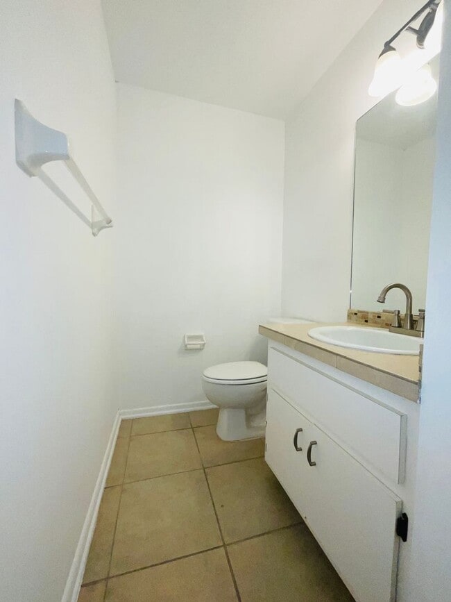 Building Photo - Pratt_316 Hernando