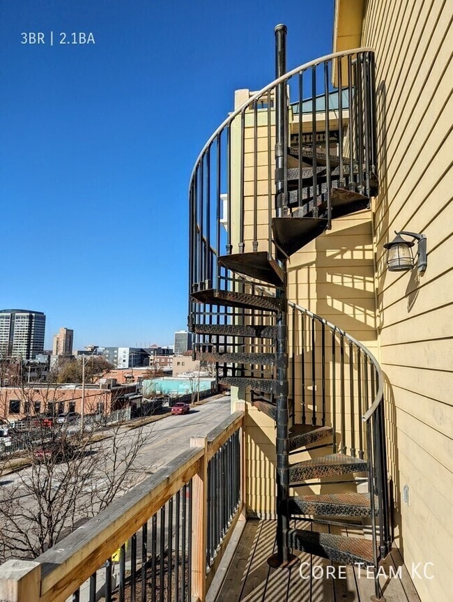 Building Photo - 2911 Cherry St