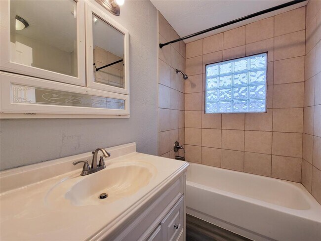 Building Photo - 2306 Downey Dr
