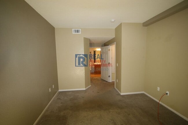 Building Photo - 4385 S Balsam St