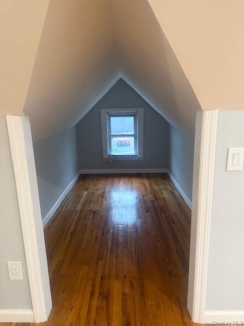 Building Photo - 302 Oakford St