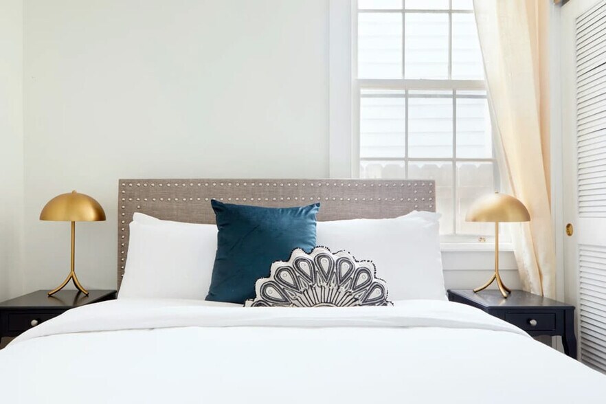 Building Photo - 2317 N Rampart St