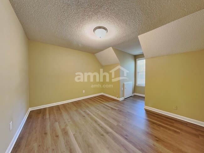 Building Photo - 204 Machost Dr