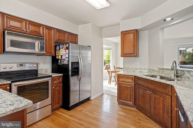 Building Photo - 13808 Branham Ct