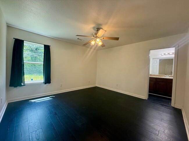 Building Photo - 1113 Meadows Edge Dr