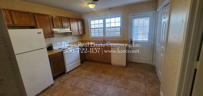 Building Photo - 3454 Valley Cliff Dr