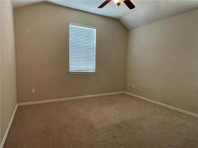 Building Photo - 1807 Harvest Bend Ln