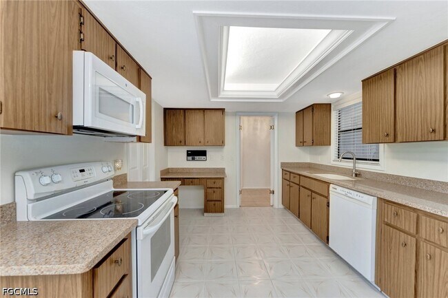 Building Photo - 1516 Sautern Dr SW