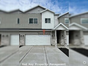Building Photo - Townhouse Duplex Unit A