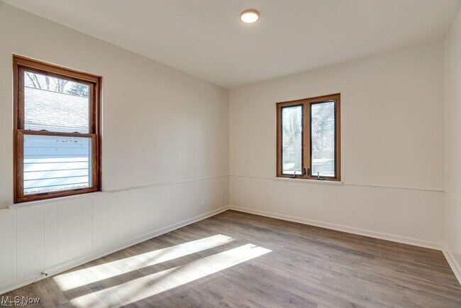 Building Photo - 4294 W 191st St