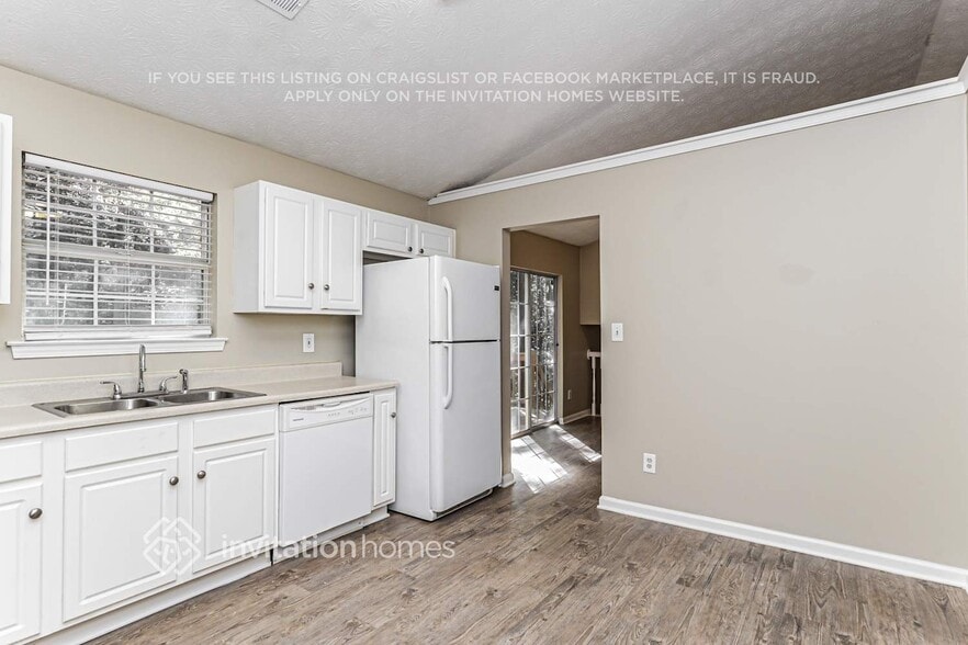 Building Photo - 112 Old Hickory Point