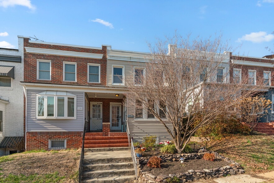 Building Photo - 1104 Weldon Ave