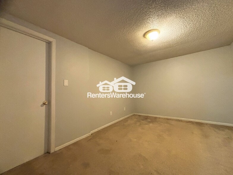 Building Photo - 409 2nd St