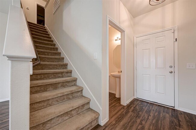 Building Photo - 14707 Auburn Dusk Dr