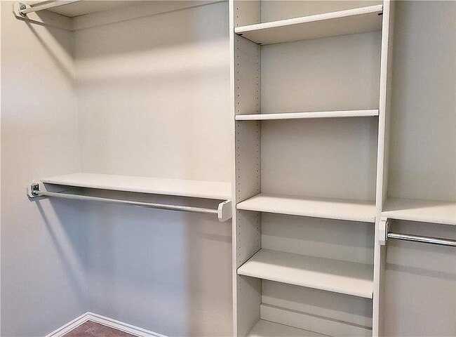 Building Photo - 477 S Fretz Ave