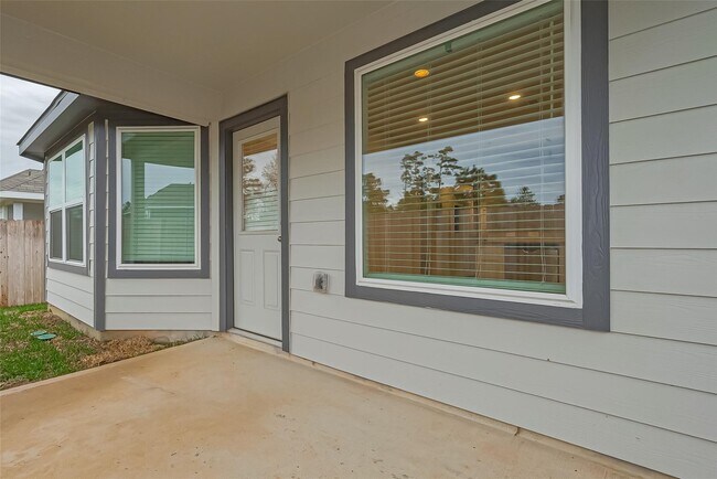 Building Photo - 2412 Cave Fish Dr