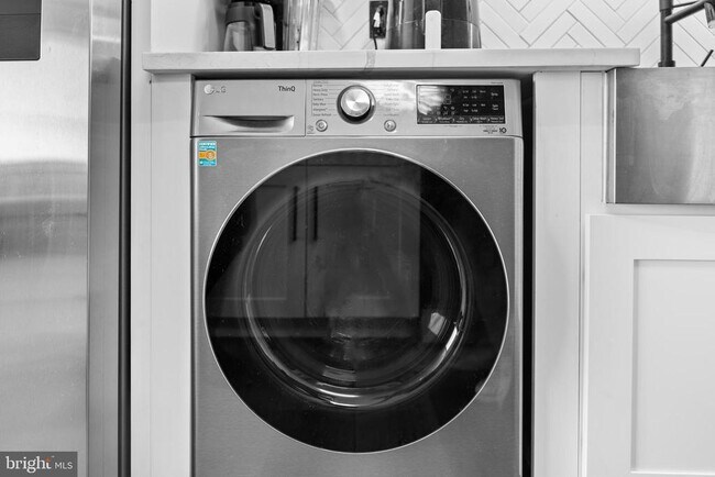 Building Photo - 4600 Duke St