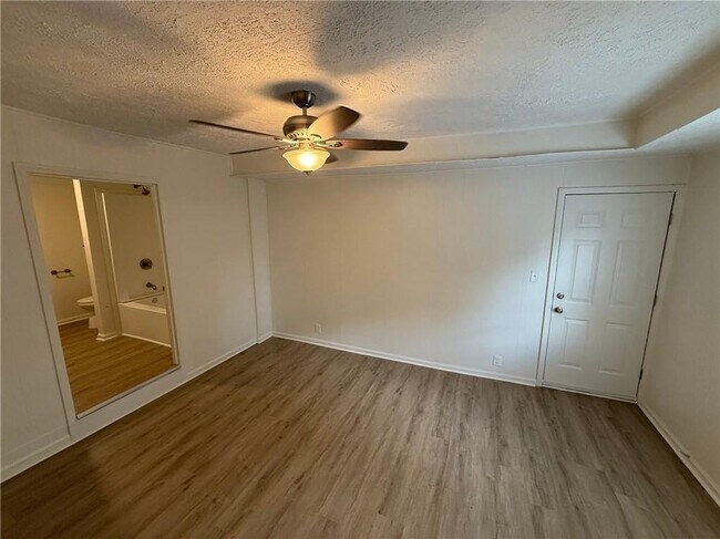 Building Photo - 379 Utoy Cir SW