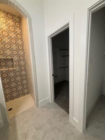 Building Photo - 700 Park Dr