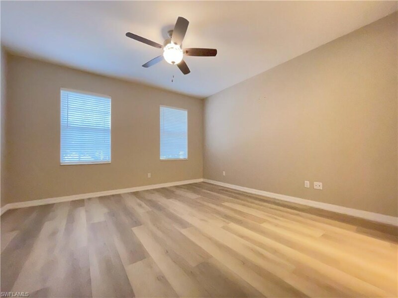 Building Photo - 6065 Islandwalk Blvd