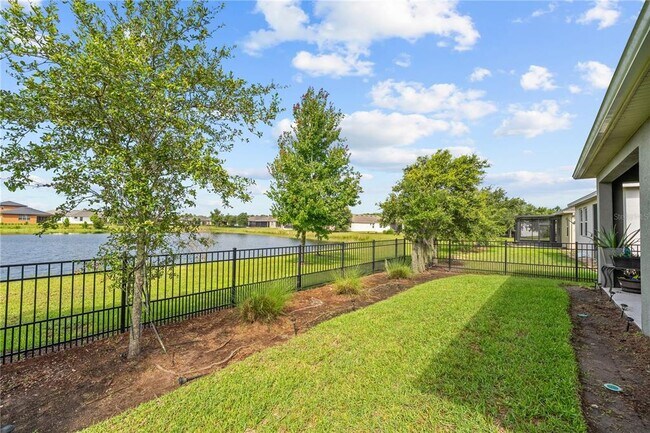 Building Photo - 3443 Sagebrush St