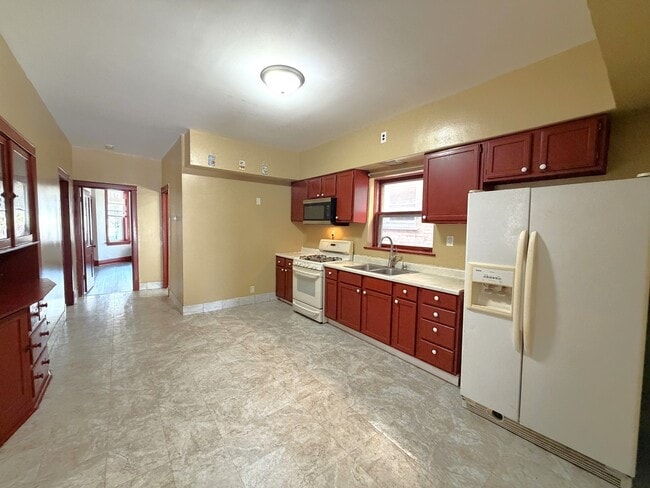 Building Photo - 1505 S 51st Ave