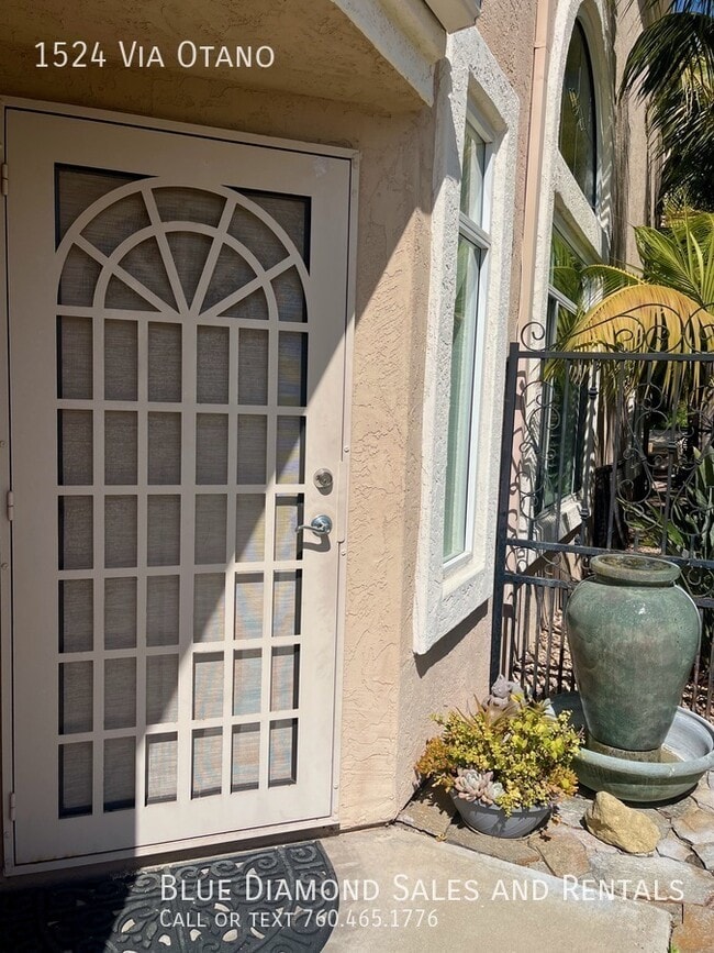 Building Photo - 1524 Via Otano