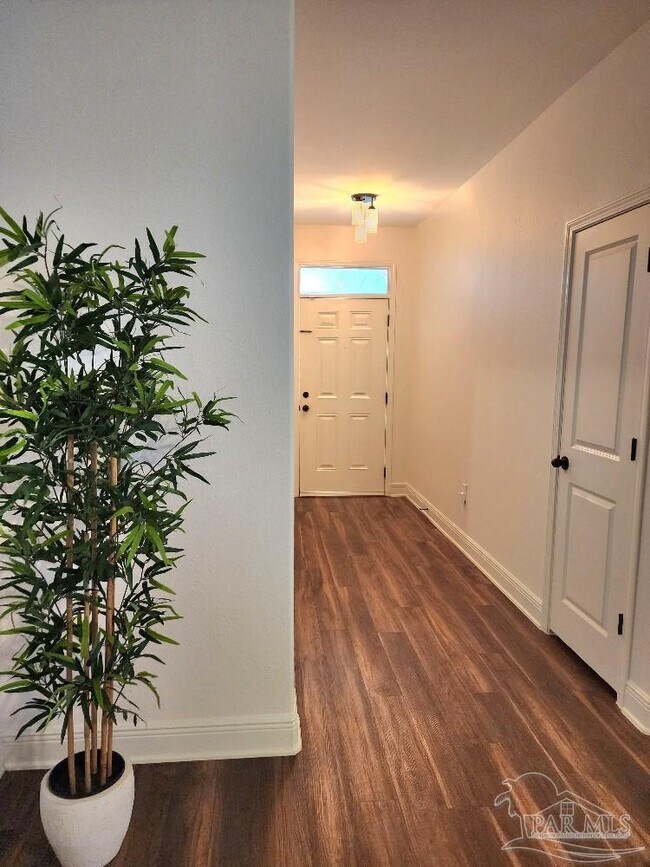 Building Photo - 10733 Trailblazer Wy