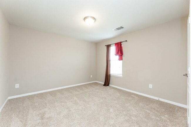 Building Photo - 5302 Silver Ledge Dr