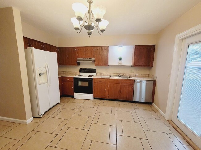 Building Photo - 5680 Doonesbury Way