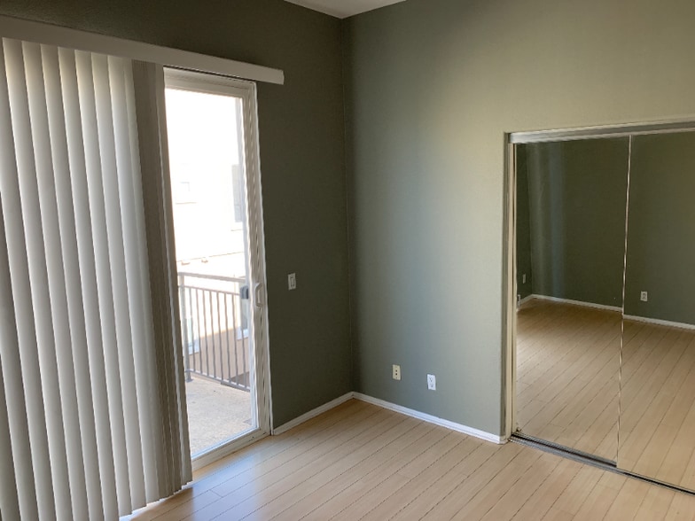 Building Photo - 1115 Armstrong Dr