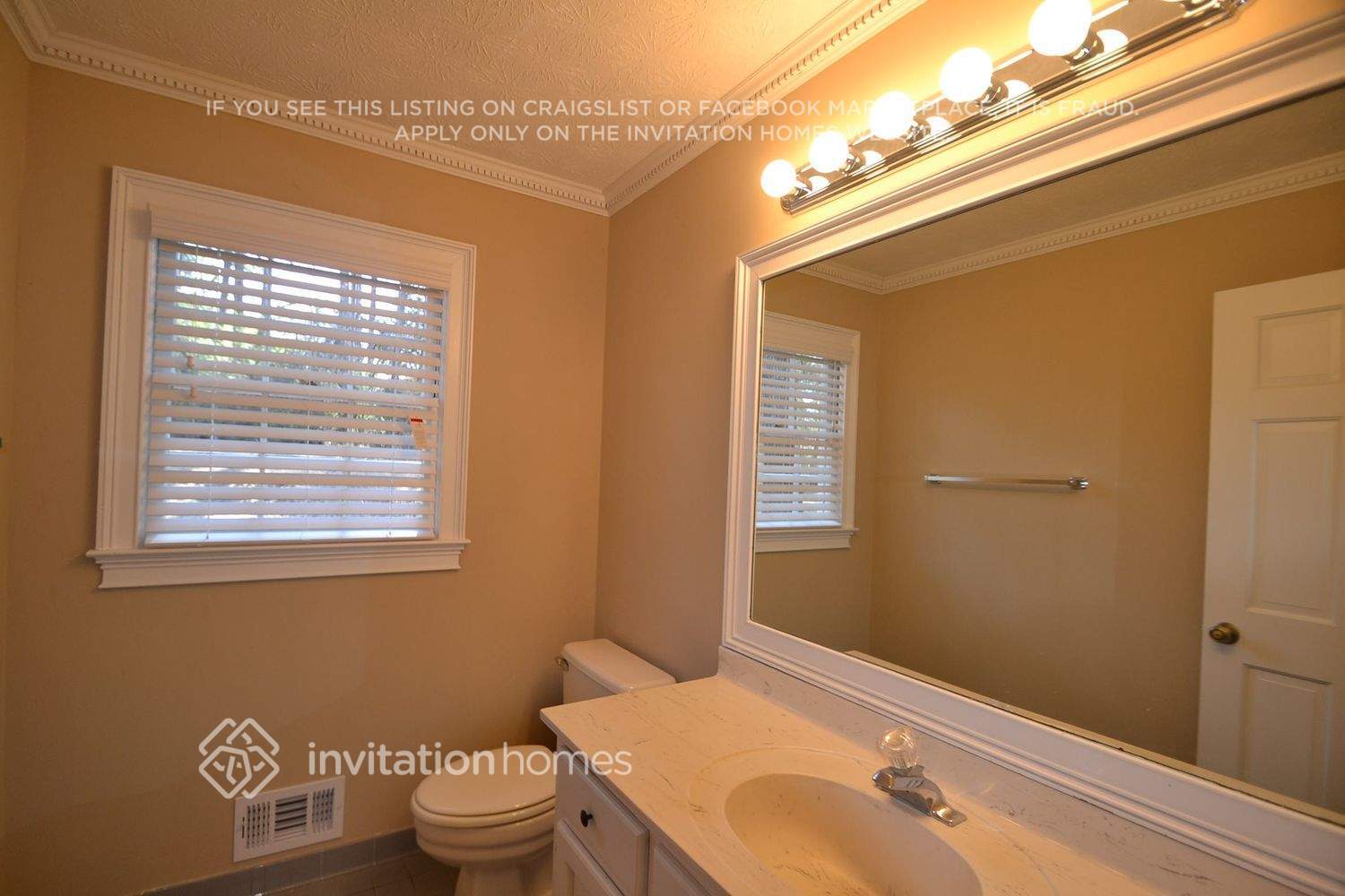 Building Photo - 2350 Ciji Cir