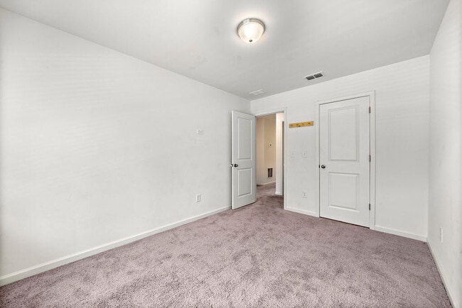 Building Photo - 3188 Delancy St