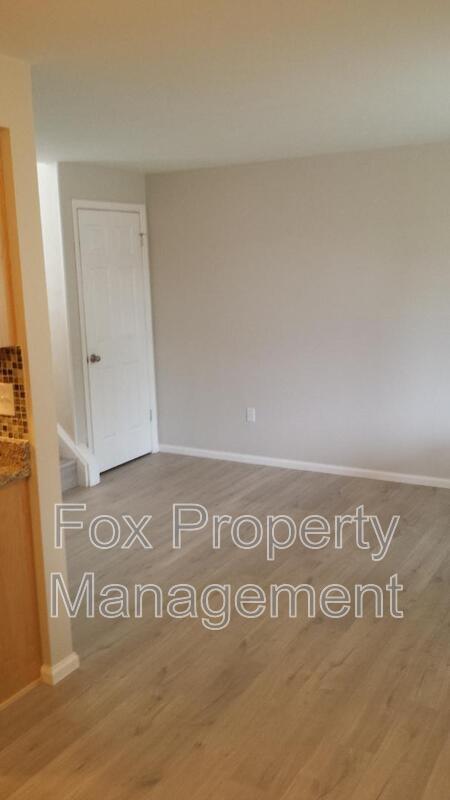 Building Photo - 710 W Cleveland Cir
