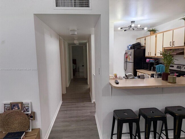 Building Photo - 15620 SW 80th St