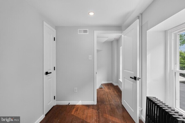 Building Photo - 4469 Silverwood St