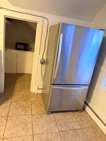 Building Photo - 103 Smalley St