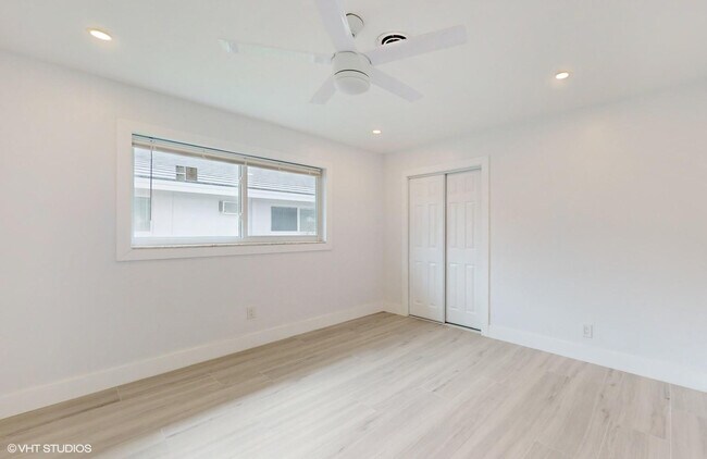 Building Photo - 4761 NE 28th Ave