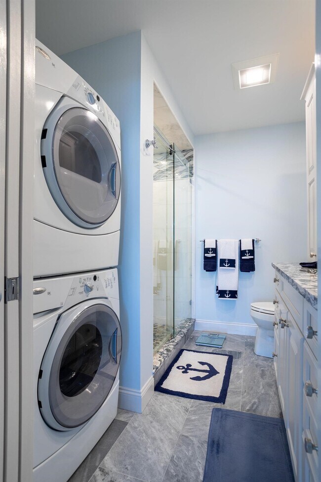 Building Photo - 1044 Ocean Blvd