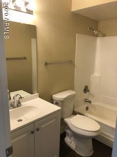 Building Photo - 2808 E Le Marche Ave