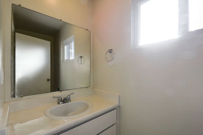 Building Photo - Single Family Home in the Heart of Santa Clara