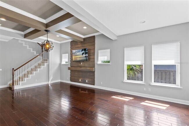 Building Photo - 8631 Laureate Blvd