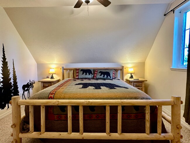 Building Photo - 12 River Falls Dr